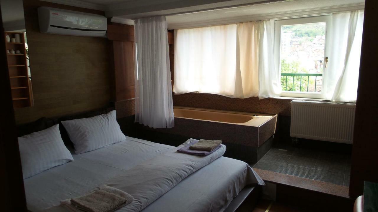 Emily * Sarajevo