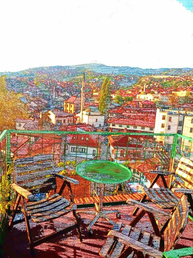 Emily * Sarajevo