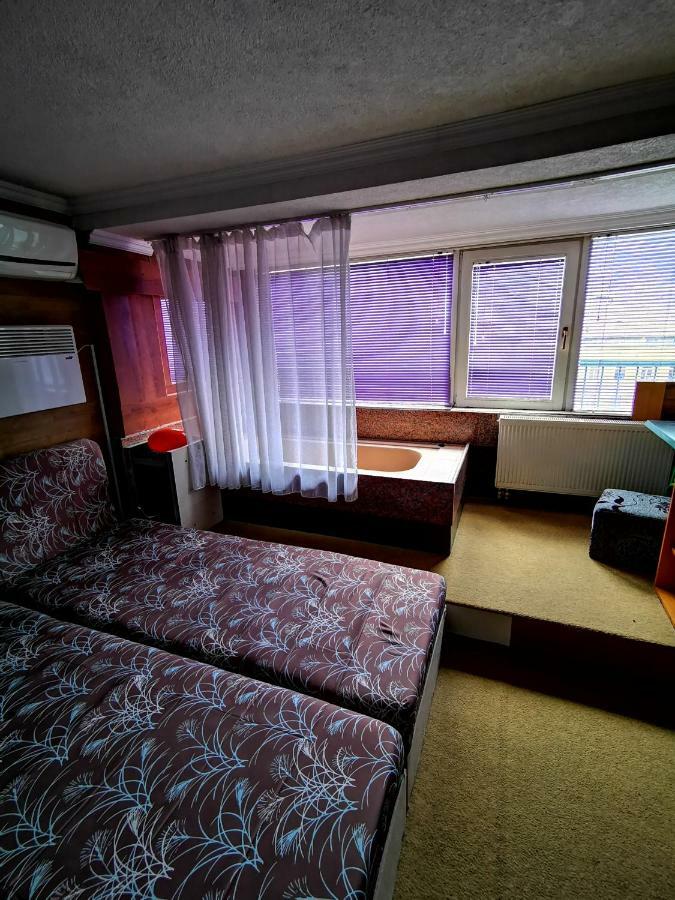 Emily Apartment *